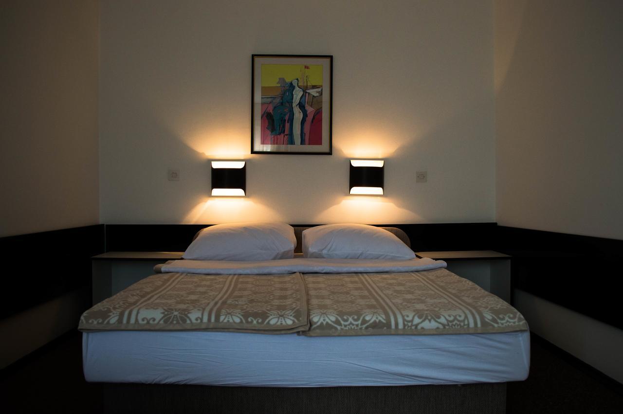Hotel Park Nasice Extérieur photo
